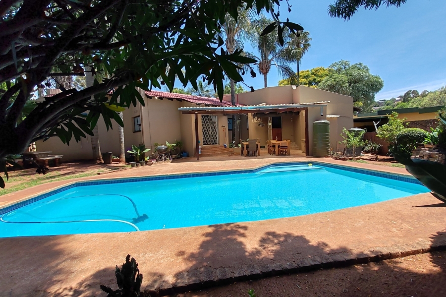 3 Bedroom Property for Sale in Wilro Park Gauteng