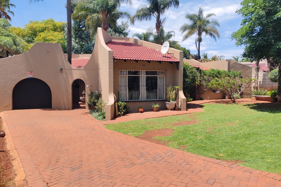 3 Bedroom Property for Sale in Wilro Park Gauteng