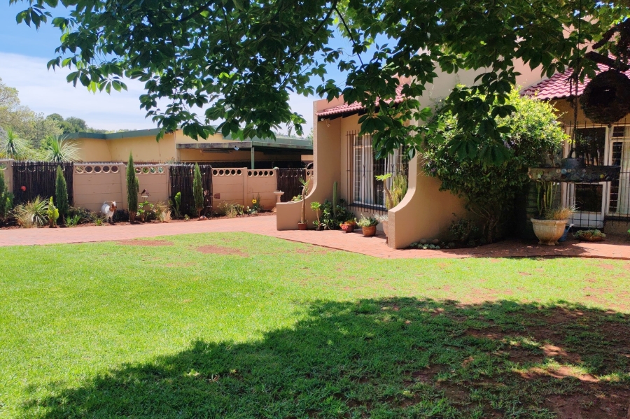 3 Bedroom Property for Sale in Wilro Park Gauteng