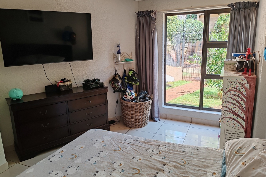 3 Bedroom Property for Sale in Wilro Park Gauteng