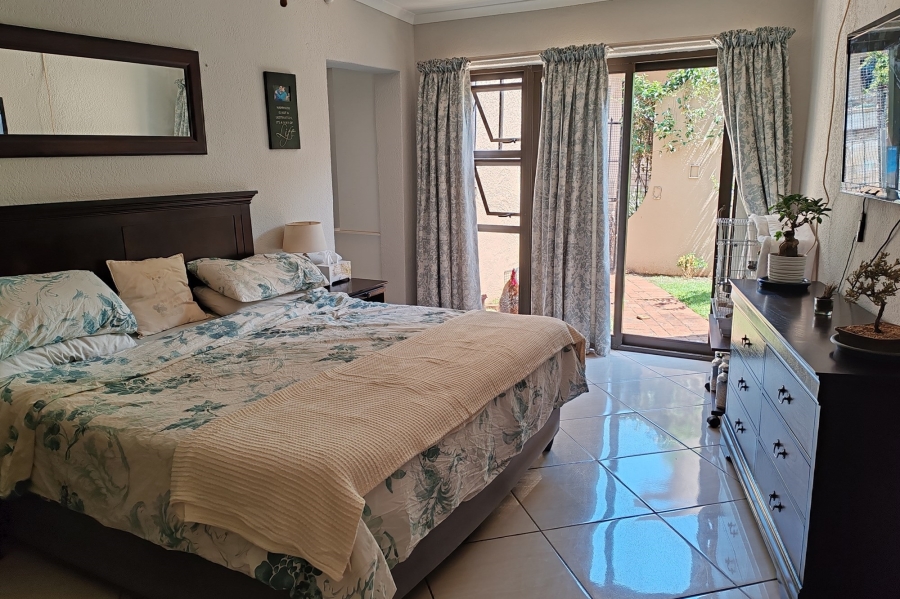 3 Bedroom Property for Sale in Wilro Park Gauteng