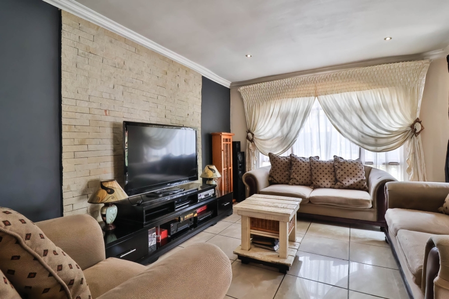 4 Bedroom Property for Sale in Eldorado Park Gauteng