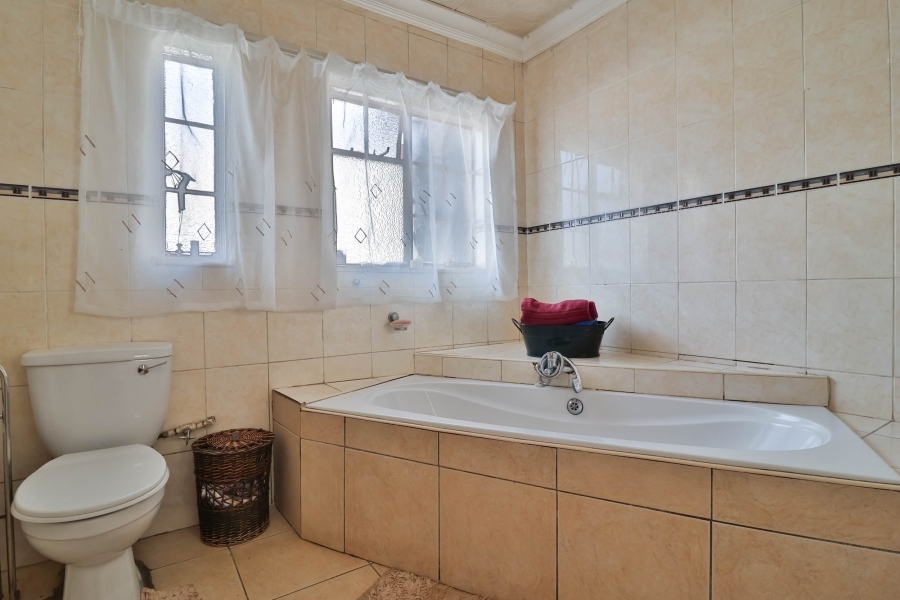 4 Bedroom Property for Sale in Eldorado Park Gauteng