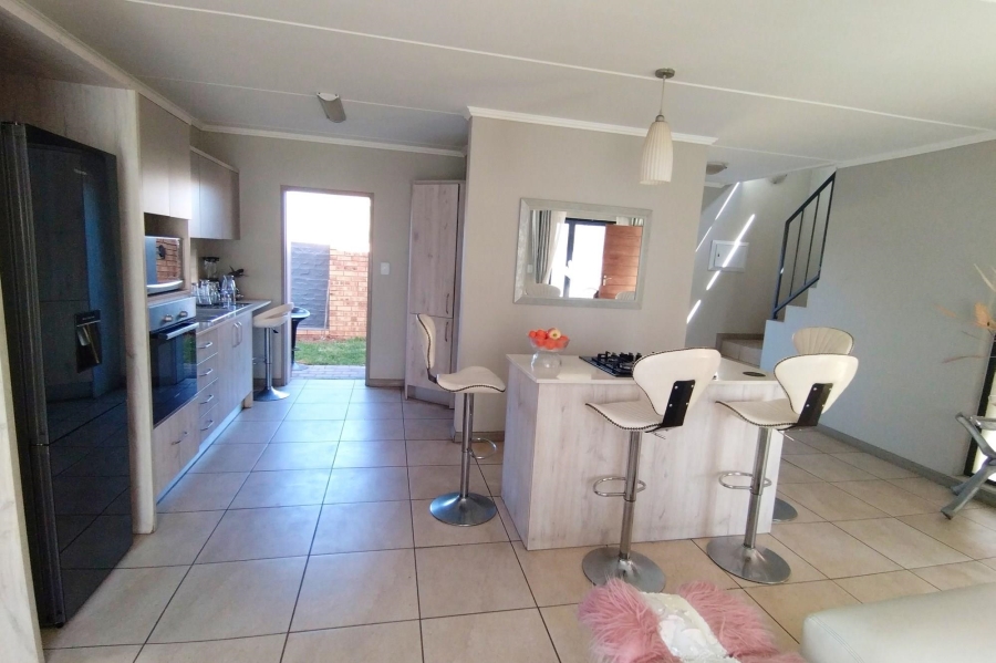 3 Bedroom Property for Sale in Amberfield Gauteng