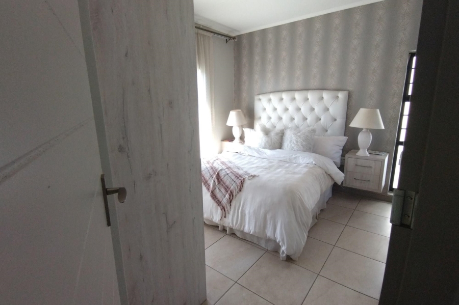 3 Bedroom Property for Sale in Amberfield Gauteng