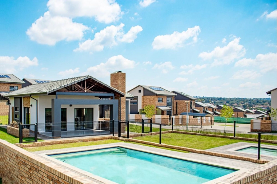 3 Bedroom Property for Sale in Amberfield Gauteng