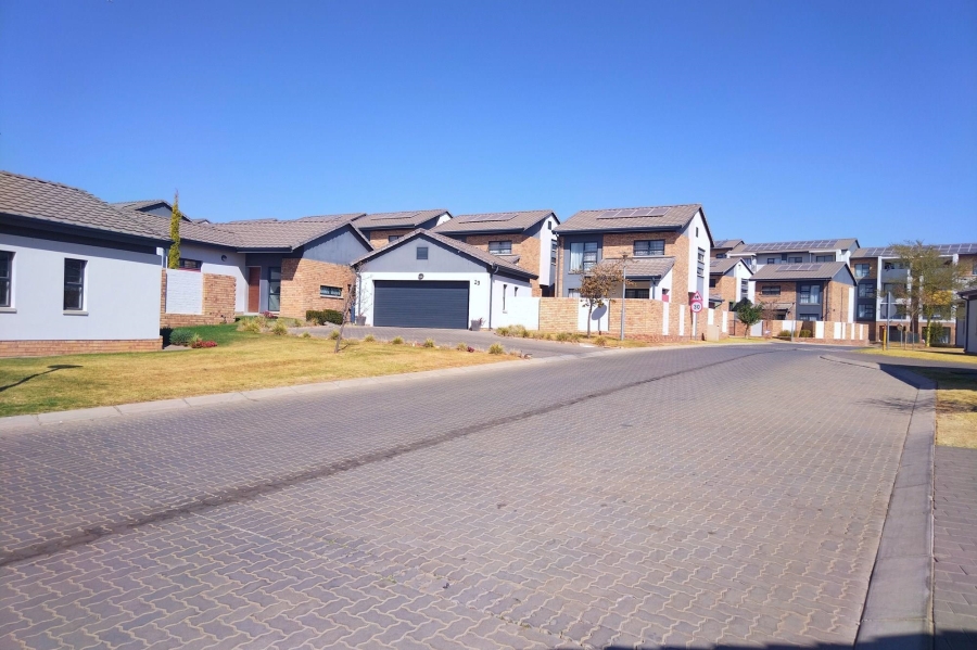 3 Bedroom Property for Sale in Amberfield Gauteng