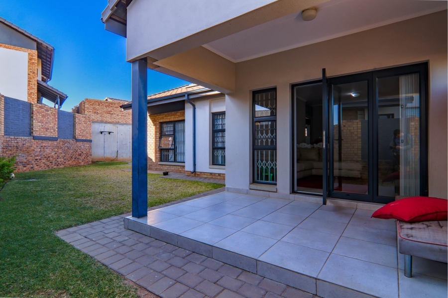 3 Bedroom Property for Sale in Amberfield Gauteng