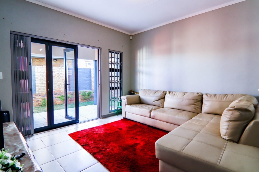 3 Bedroom Property for Sale in Amberfield Gauteng