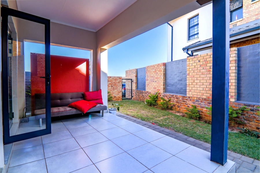 3 Bedroom Property for Sale in Amberfield Gauteng