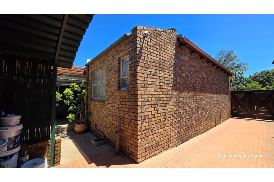 4 Bedroom Property for Sale in Pretoria North Gauteng