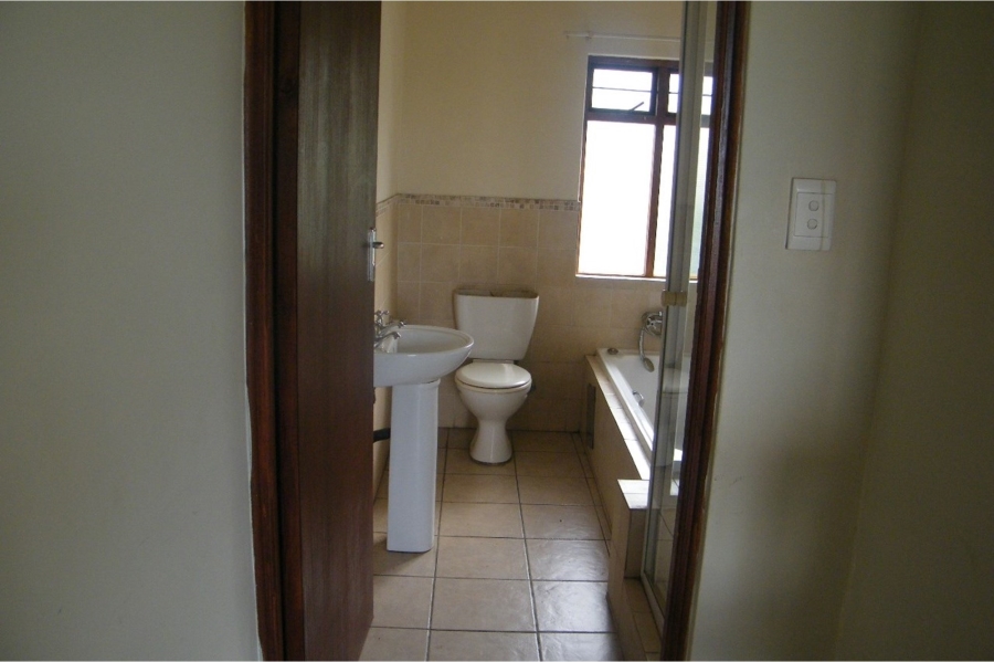 To Let 2 Bedroom Property for Rent in Montana Tuine Gauteng