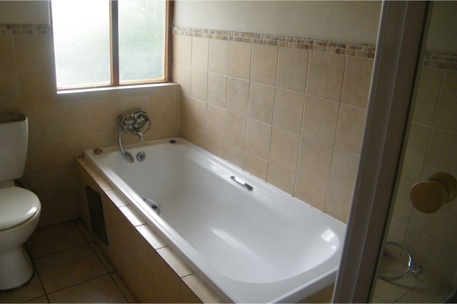 To Let 2 Bedroom Property for Rent in Montana Tuine Gauteng