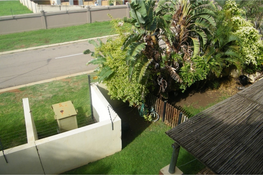 To Let 2 Bedroom Property for Rent in Montana Tuine Gauteng