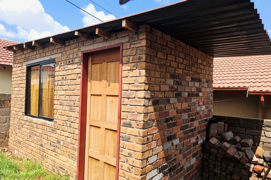 To Let 2 Bedroom Property for Rent in Riverlea Gauteng