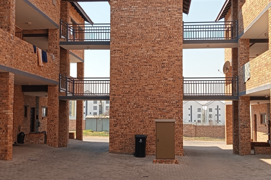 To Let 1 Bedroom Property for Rent in Witfield Gauteng