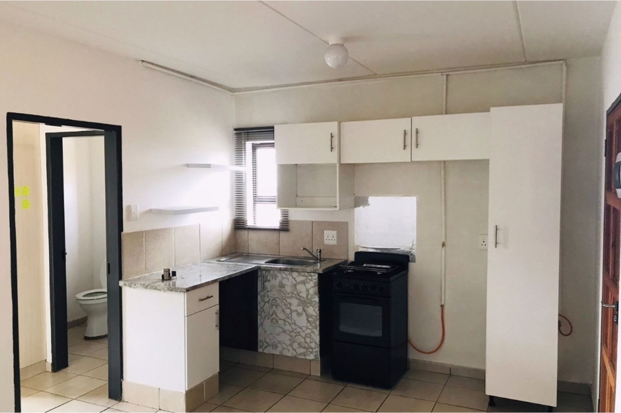 To Let 1 Bedroom Property for Rent in Witfield Gauteng