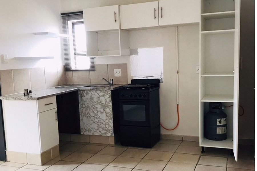 To Let 1 Bedroom Property for Rent in Witfield Gauteng