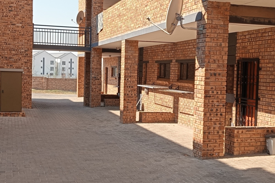 To Let 1 Bedroom Property for Rent in Witfield Gauteng