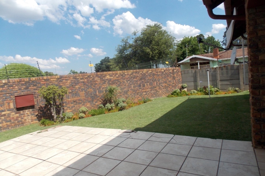 2 Bedroom Property for Sale in Birch Acres Gauteng