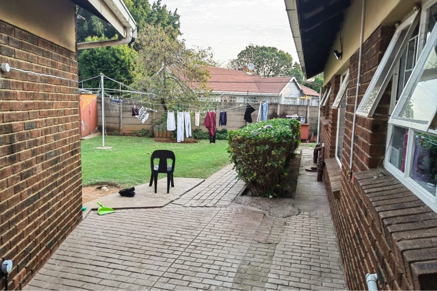 5 Bedroom Property for Sale in Norkem Park Gauteng