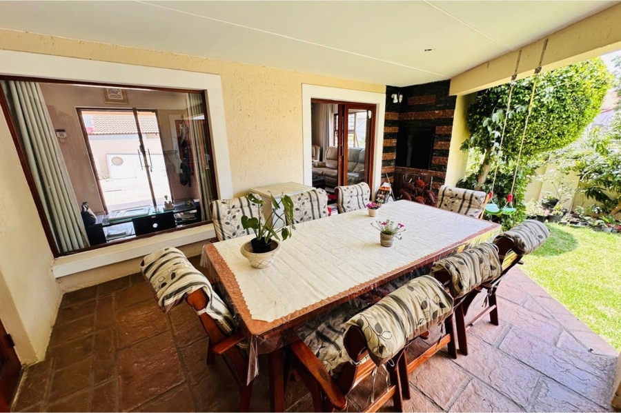 3 Bedroom Property for Sale in North Riding Gauteng