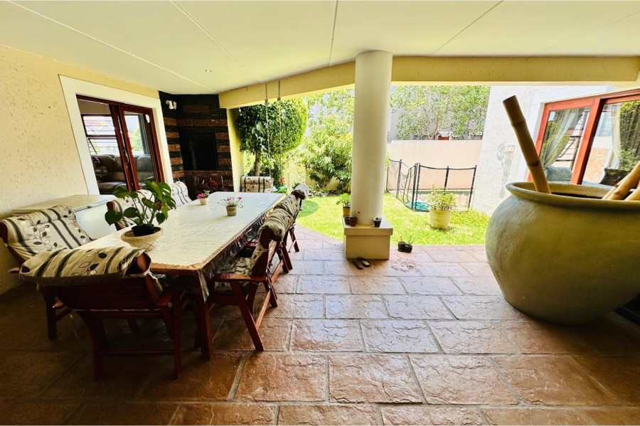 3 Bedroom Property for Sale in North Riding Gauteng