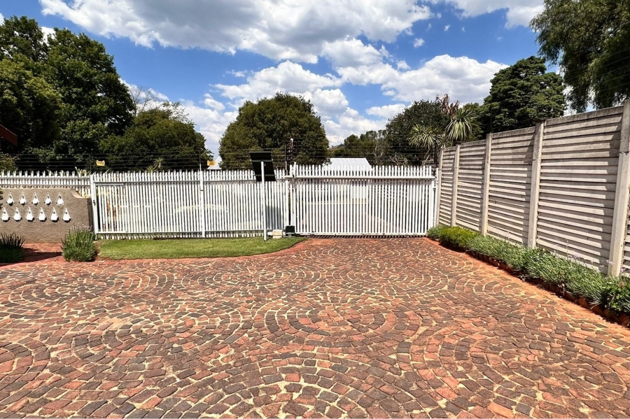 2 Bedroom Property for Sale in Fairland Gauteng