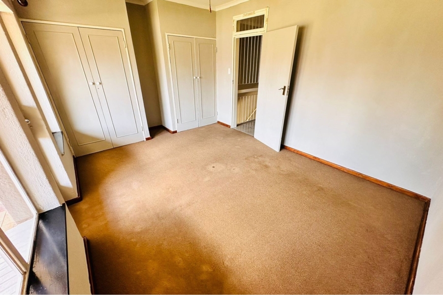 2 Bedroom Property for Sale in Fairland Gauteng