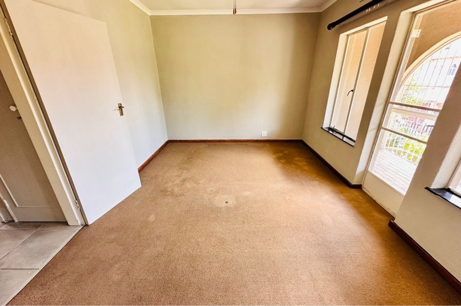 2 Bedroom Property for Sale in Fairland Gauteng