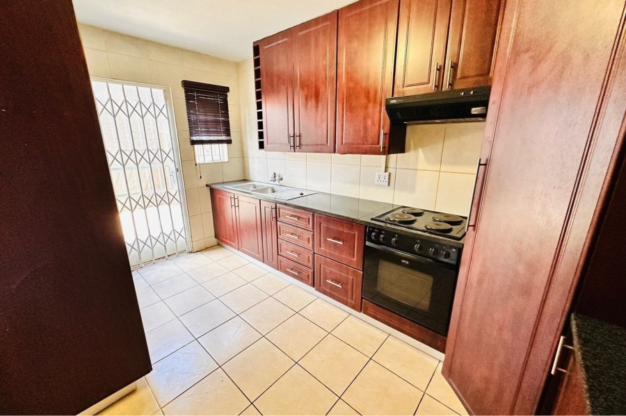 2 Bedroom Property for Sale in Fairland Gauteng