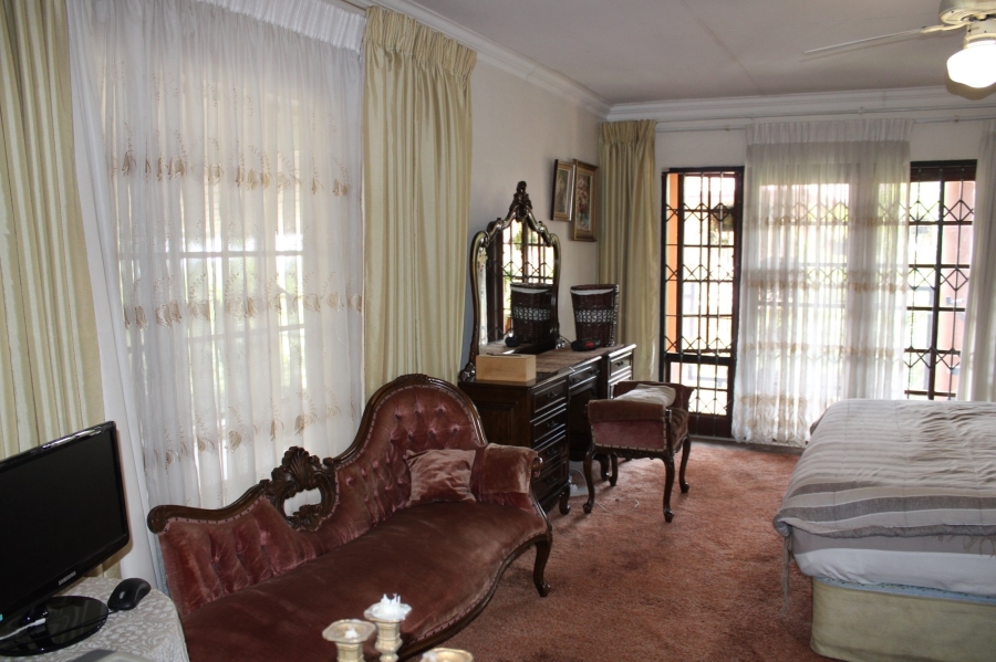 6 Bedroom Property for Sale in Amandasig Gauteng