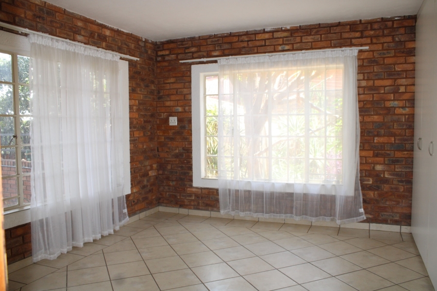 6 Bedroom Property for Sale in Amandasig Gauteng