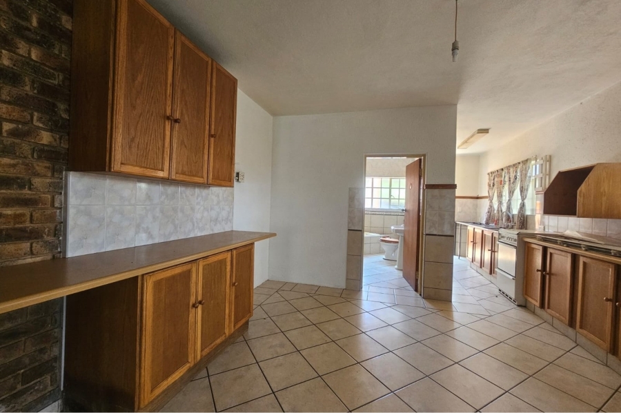 6 Bedroom Property for Sale in Amandasig Gauteng