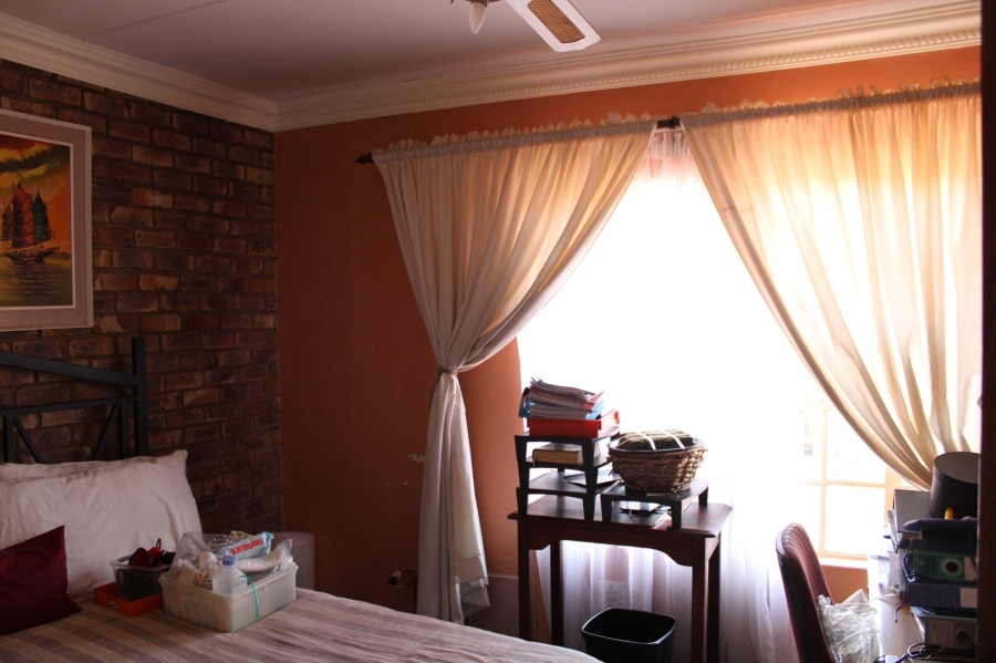 6 Bedroom Property for Sale in Amandasig Gauteng