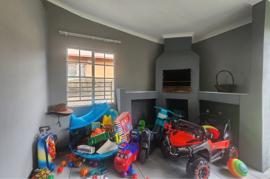 3 Bedroom Property for Sale in Paul Krugersoord Gauteng