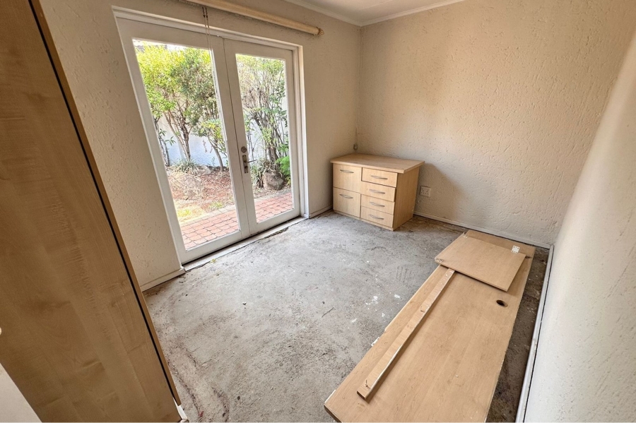 2 Bedroom Property for Sale in Bryanston Gauteng