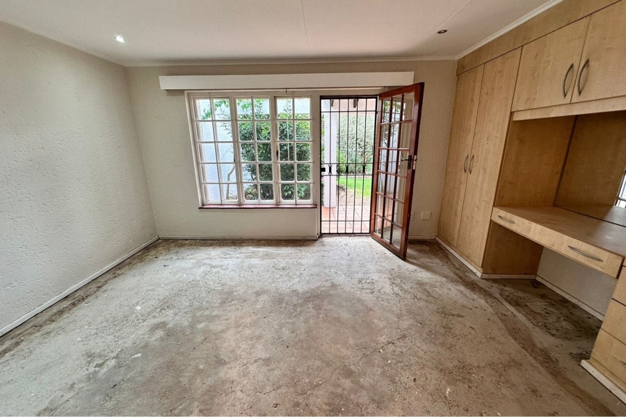 2 Bedroom Property for Sale in Bryanston Gauteng