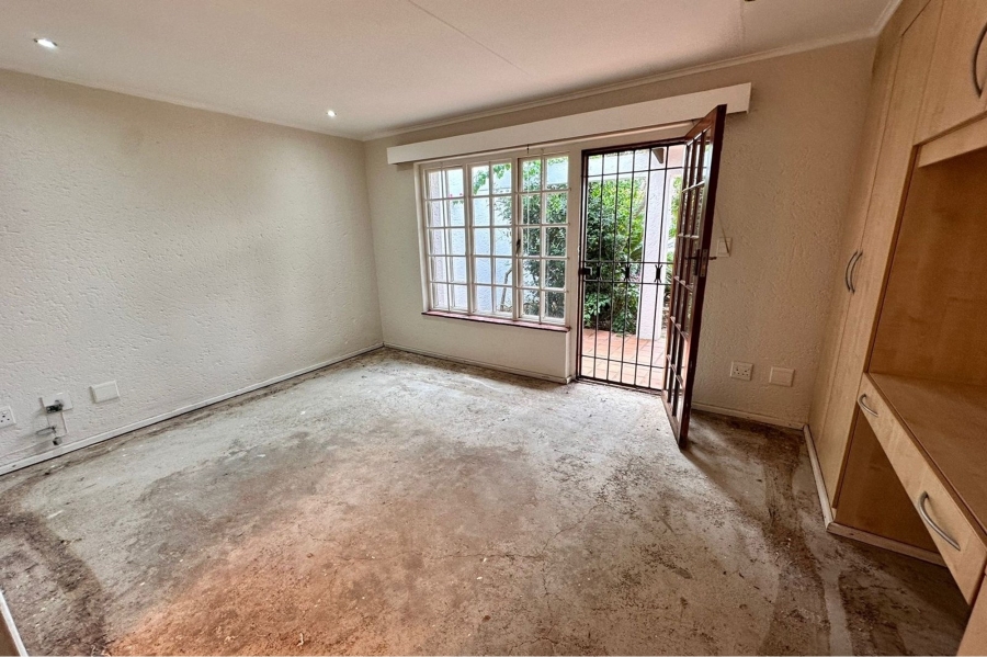 2 Bedroom Property for Sale in Bryanston Gauteng