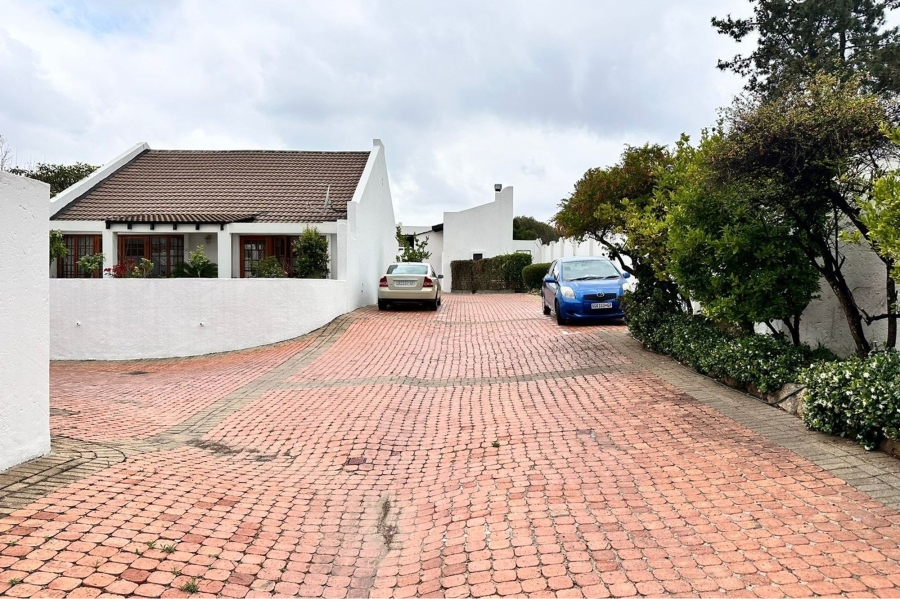 2 Bedroom Property for Sale in Bryanston Gauteng