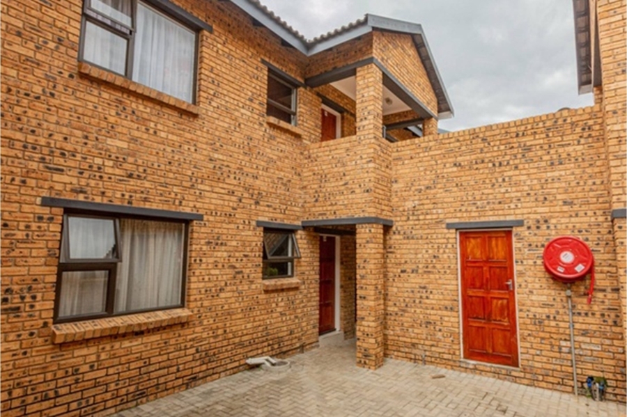 2 Bedroom Property for Sale in Witfield Gauteng