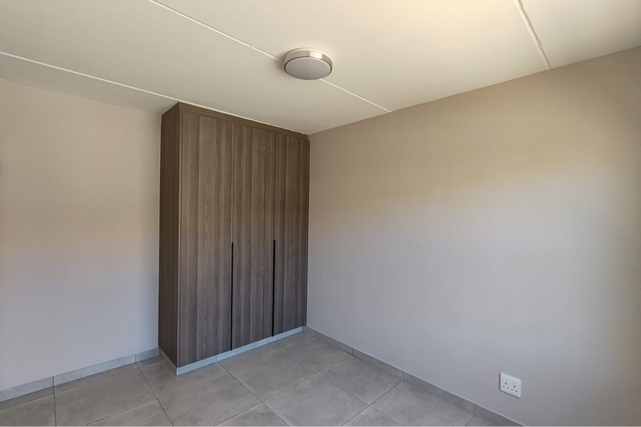 2 Bedroom Property for Sale in Vorna Valley Gauteng