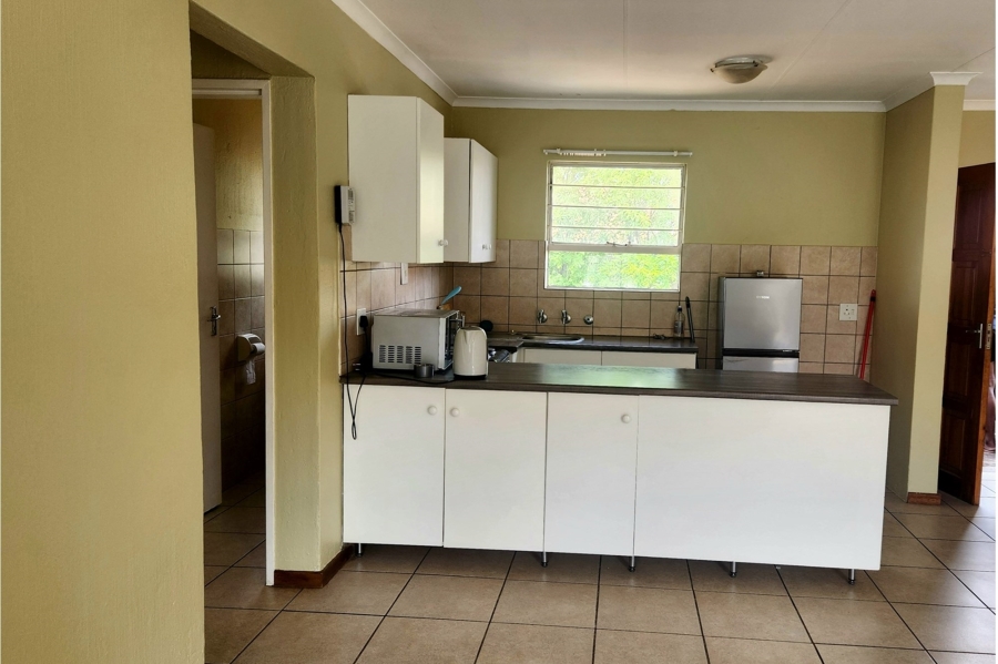 3 Bedroom Property for Sale in Die Hoewes Gauteng