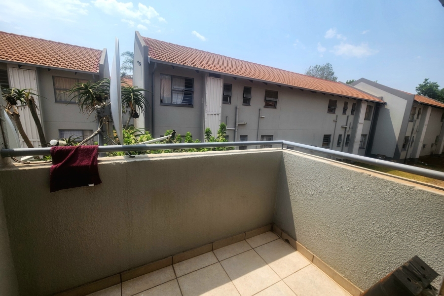 3 Bedroom Property for Sale in Die Hoewes Gauteng