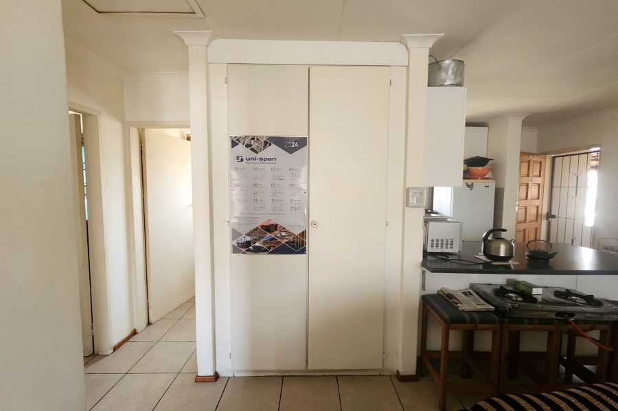 2 Bedroom Property for Sale in Die Hoewes Gauteng