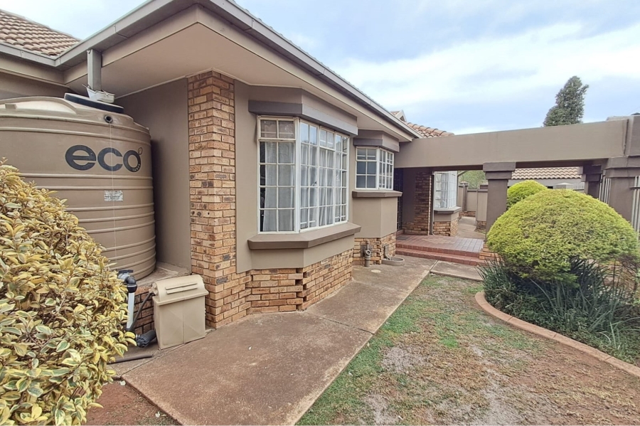 4 Bedroom Property for Sale in Lyttelton Manor Gauteng