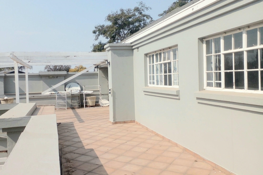 7 Bedroom Property for Sale in Strathavon Gauteng