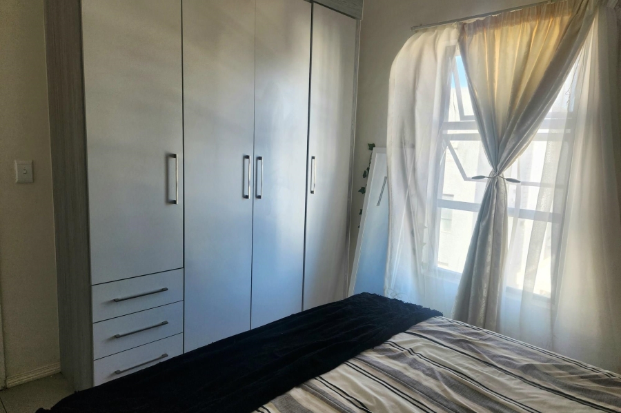 1 Bedroom Property for Sale in Erand Gardens Gauteng