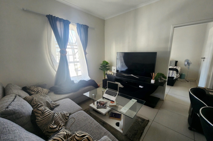 1 Bedroom Property for Sale in Erand Gardens Gauteng