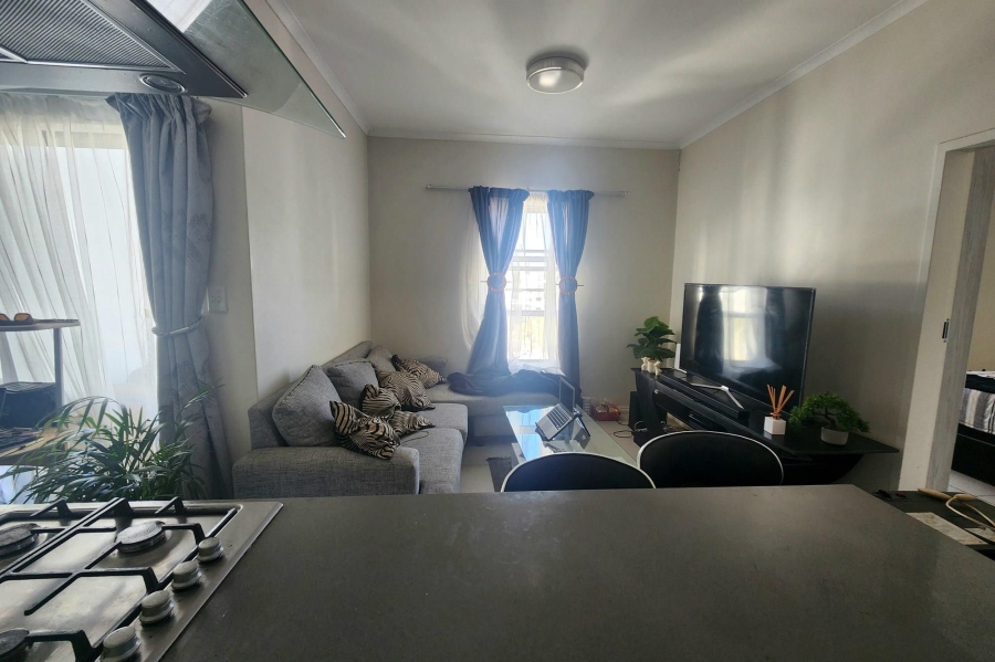 1 Bedroom Property for Sale in Erand Gardens Gauteng